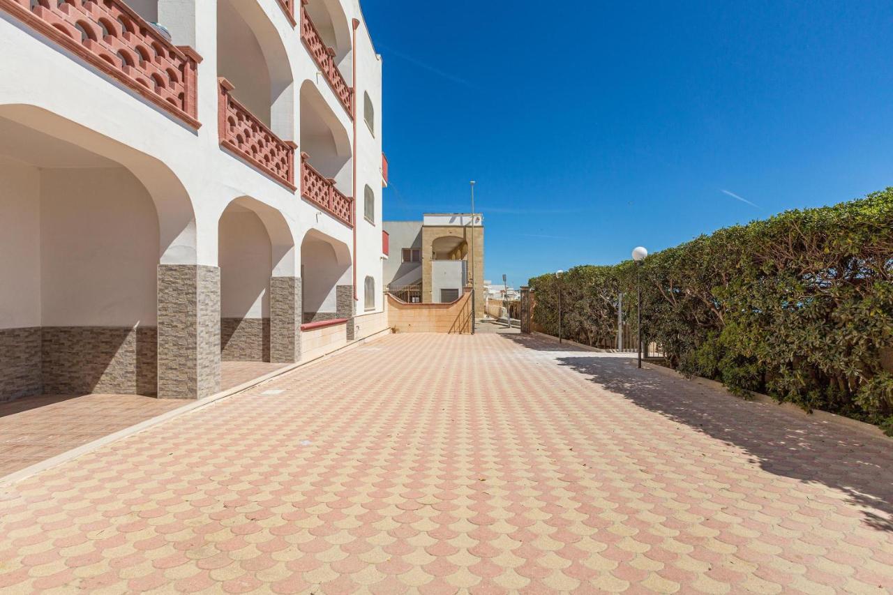 Residence Bellavista Torre Lapillo Exterior photo